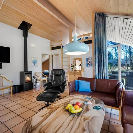 Luciane - 2-5km From The Sea By Interhome